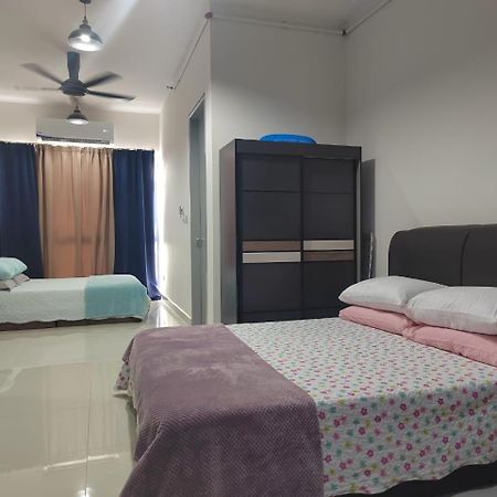 Studio Suite Homestay Klia Sepang Bagian luar foto