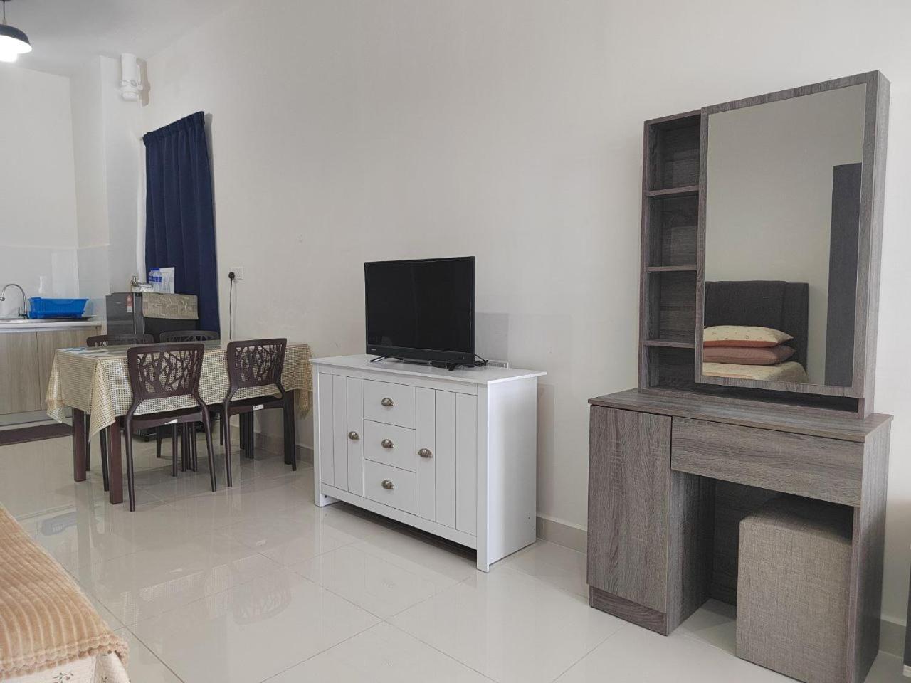 Studio Suite Homestay Klia Sepang Bagian luar foto